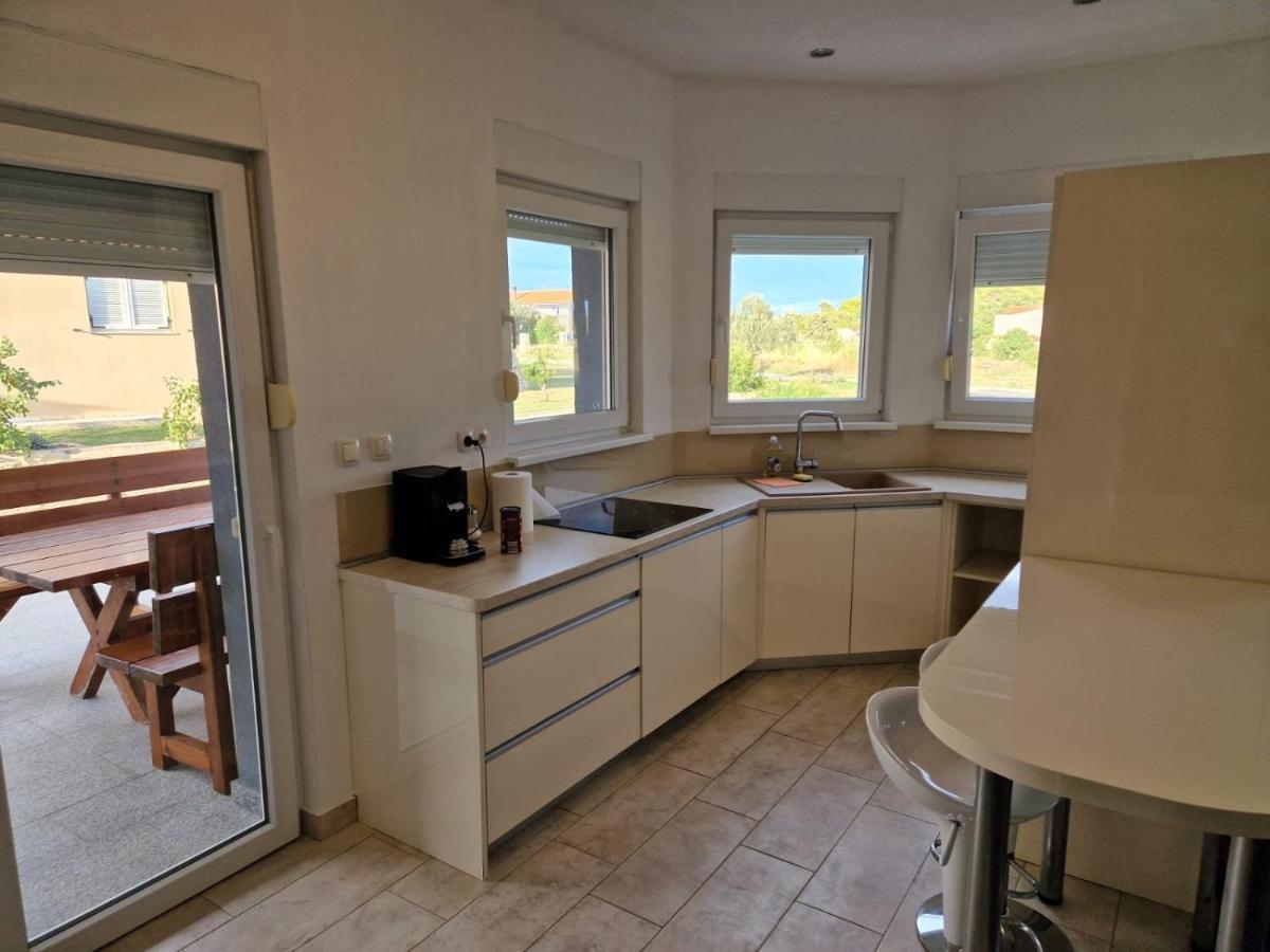 Apartment Luca Пула Экстерьер фото